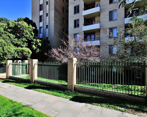 Cappuccino Delight - 1 Bedroom Central Fremantle Apartment - Tourism Canberra 9