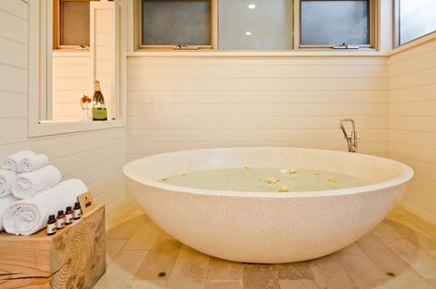 Injidup Spa Retreat - Tourism Canberra 7