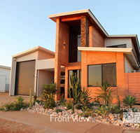 31 Inggarda Lane - Spectacular Views with a Private Jetty and Wi-Fi - Tourism Canberra