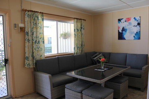 Jurien Beachfront Holiday Units - Tourism Canberra 4