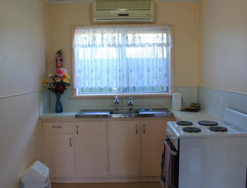 Jurien Beachfront Holiday Units - Tourism Canberra 19
