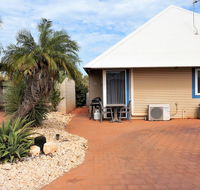 Osprey Holiday Village Unit 213/1 Bedroom - Spa bath king size bed perfect for any couple - Tourism Canberra