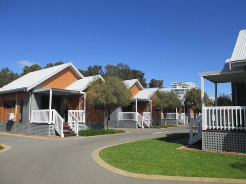Mandurah Ocean Marina Chalets - Tourism Canberra 37