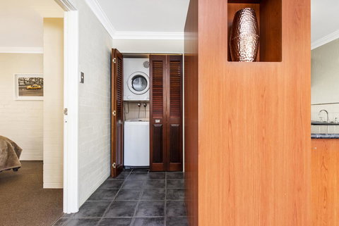 Subiaco Village 18 - Tourism Canberra 8