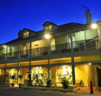 Clifton Motel  Grittleton Lodge - Tourism Canberra