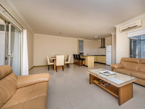 Seafront Unit 60 - Tourism Canberra 7