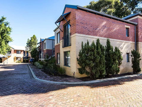 Subiaco Village 28 - Tourism Canberra 24