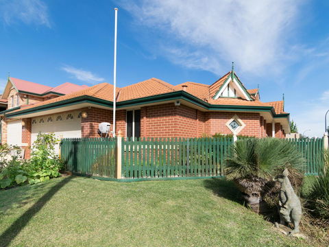 Ascot On Swan Bed & Breakfast - Tourism Canberra 11
