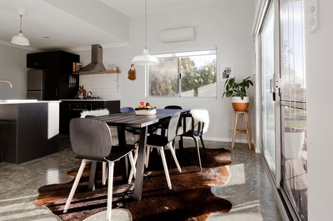Ironstone Studio Margaret River - Tourism Canberra 2