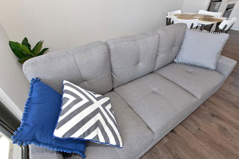 Modern Apartment Redcliffe Near Perth Airport: 0126 - Tourism Canberra 17