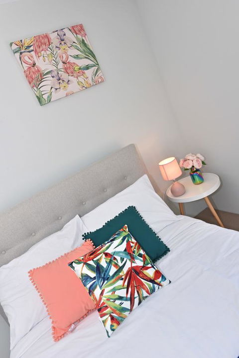 Modern Apartment Redcliffe Near Perth Airport: 0126 - Tourism Canberra 11