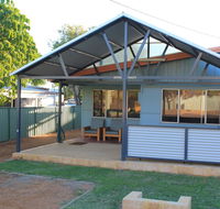 Kestrel Chalets - Tourism Canberra