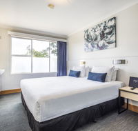 Nightcap at Carlyle Hotel - Tourism Canberra
