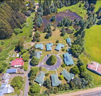 Giants Table and Cottages - Tourism Canberra