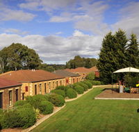 Country Club Villas - Tourism Canberra