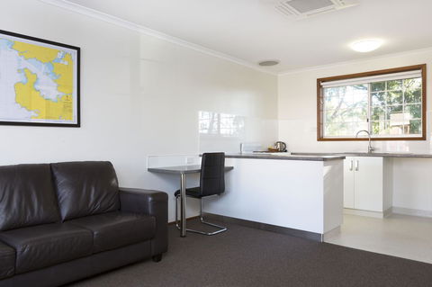Riverfront Motel & Villas - Tourism Canberra 18