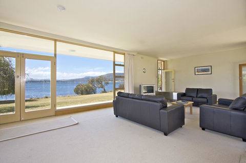 Riverfront Motel & Villas - Tourism Canberra 26