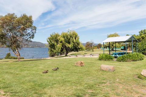 Riverfront Motel & Villas - Tourism Canberra 7