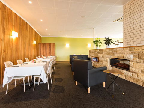 Riverfront Motel & Villas - Tourism Canberra 14