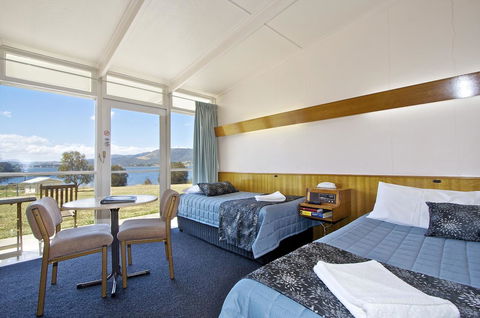 Riverfront Motel & Villas - Tourism Canberra 13