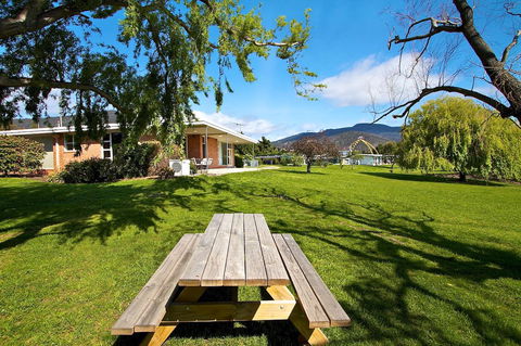 Riverfront Motel & Villas - Tourism Canberra 32