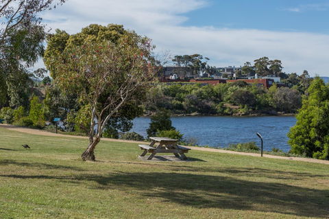 Riverfront Motel & Villas - Tourism Canberra 35