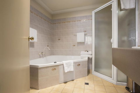 Hadley\'s Orient Hotel - Tourism Canberra 19