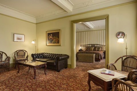 Hadley\'s Orient Hotel - Tourism Canberra 24