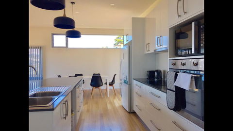 Couples Getaway On Bruny Island - Tourism Canberra 6