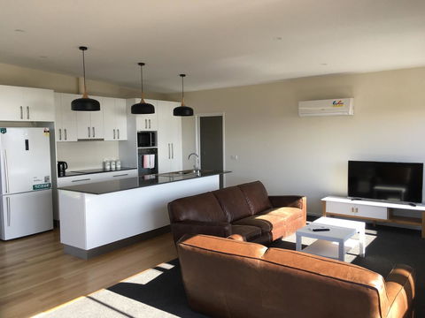Couples Getaway On Bruny Island - Tourism Canberra 17