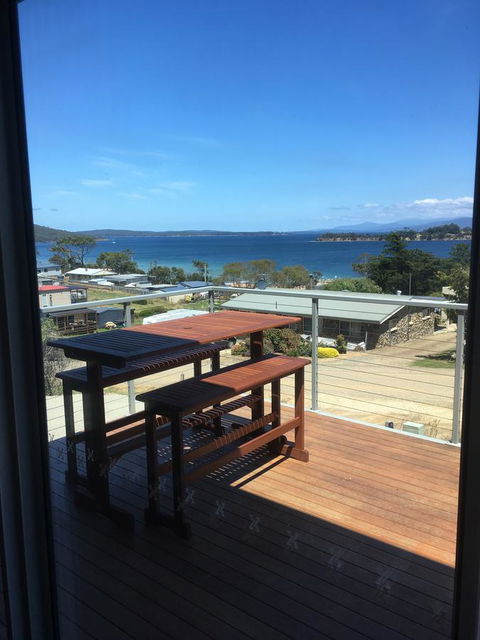 Couples Getaway On Bruny Island - Tourism Canberra 9