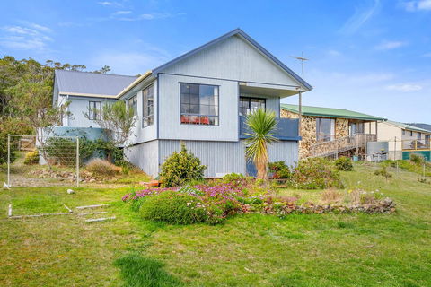 Omaroo Cottage Bruny Island - Tourism Canberra 16