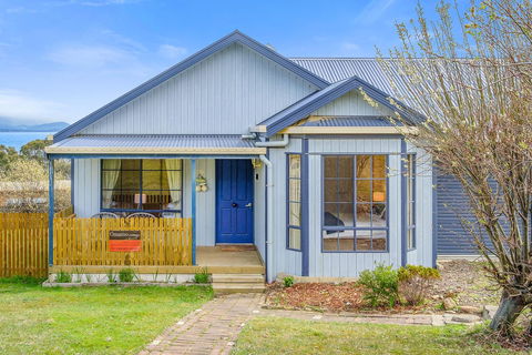 Omaroo Cottage Bruny Island - Tourism Canberra 12