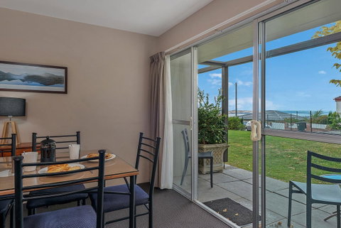 Bay View Villas - Tourism Canberra 8