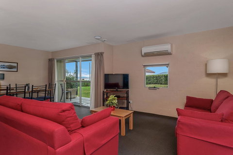 Bay View Villas - Tourism Canberra 7