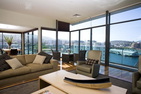 Lenna Of Hobart - Tourism Canberra 41
