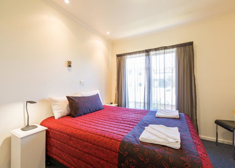 Graham Apartments - Tourism Canberra 6