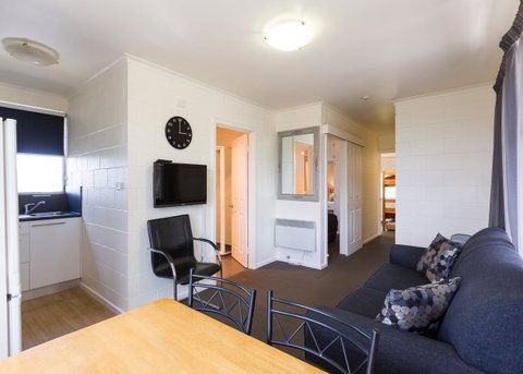 Graham Apartments - Tourism Canberra 42