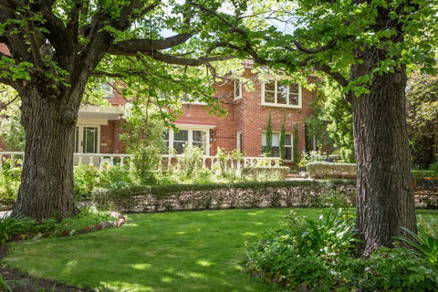 Graham Apartments - Tourism Canberra 0