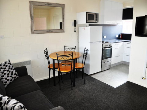 Graham Apartments - Tourism Canberra 1