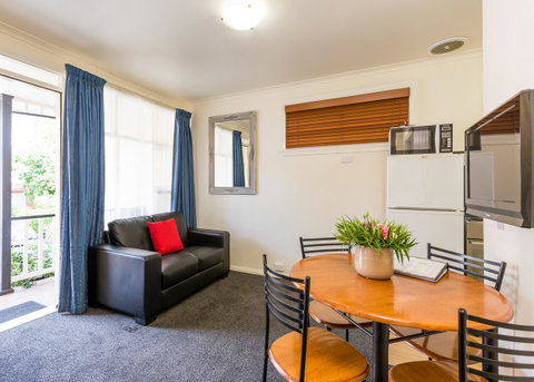 Graham Apartments - Tourism Canberra 33