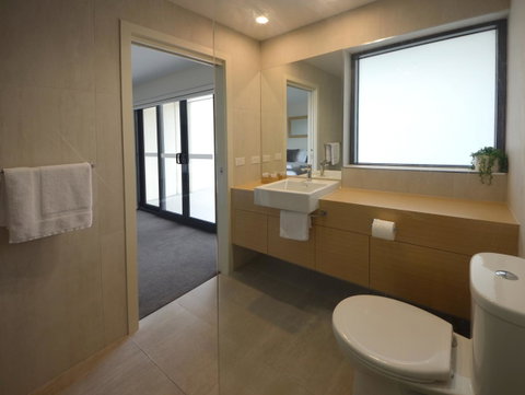 Kangaroo Bay Apartments - Tourism Canberra 8