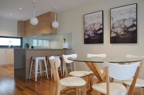 Kangaroo Bay Apartments - Tourism Canberra 1