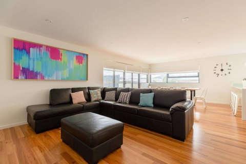 Kangaroo Bay Apartments - Tourism Canberra 33