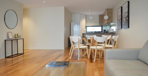 Kangaroo Bay Apartments - Tourism Canberra 14