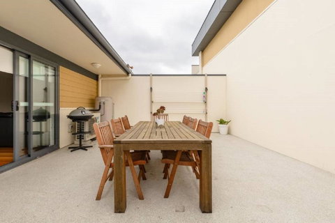 Kangaroo Bay Apartments - Tourism Canberra 19