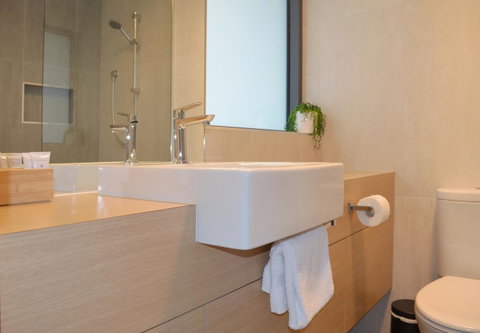 Kangaroo Bay Apartments - Tourism Canberra 5