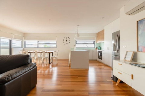 Kangaroo Bay Apartments - Tourism Canberra 22