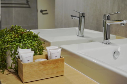 Kangaroo Bay Apartments - Tourism Canberra 16
