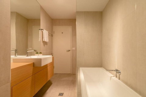Kangaroo Bay Apartments - Tourism Canberra 23